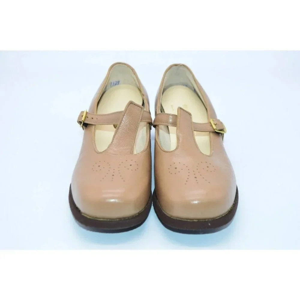 P. W. Minor Orthopedic Beige Mary Jane 6 B Medium